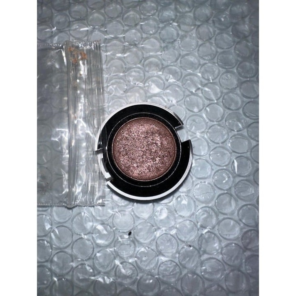 Urban Decay Popular‎ Eyeshadow ROACH (Discontinued)